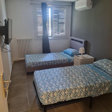 Chambre Privative Renove 2024, Climatisation, Tramway Sur Place , 12 Min Centre, 16 Min Plage, Apercu Lateral Mer, 2 Wc Avec 2 Salle De Bain, Private Room Renovated 2024, Air-Conditioned , Tram On Spot, 2 Toilets And 2 Bathrooms Nice Dış mekan fotoğraf