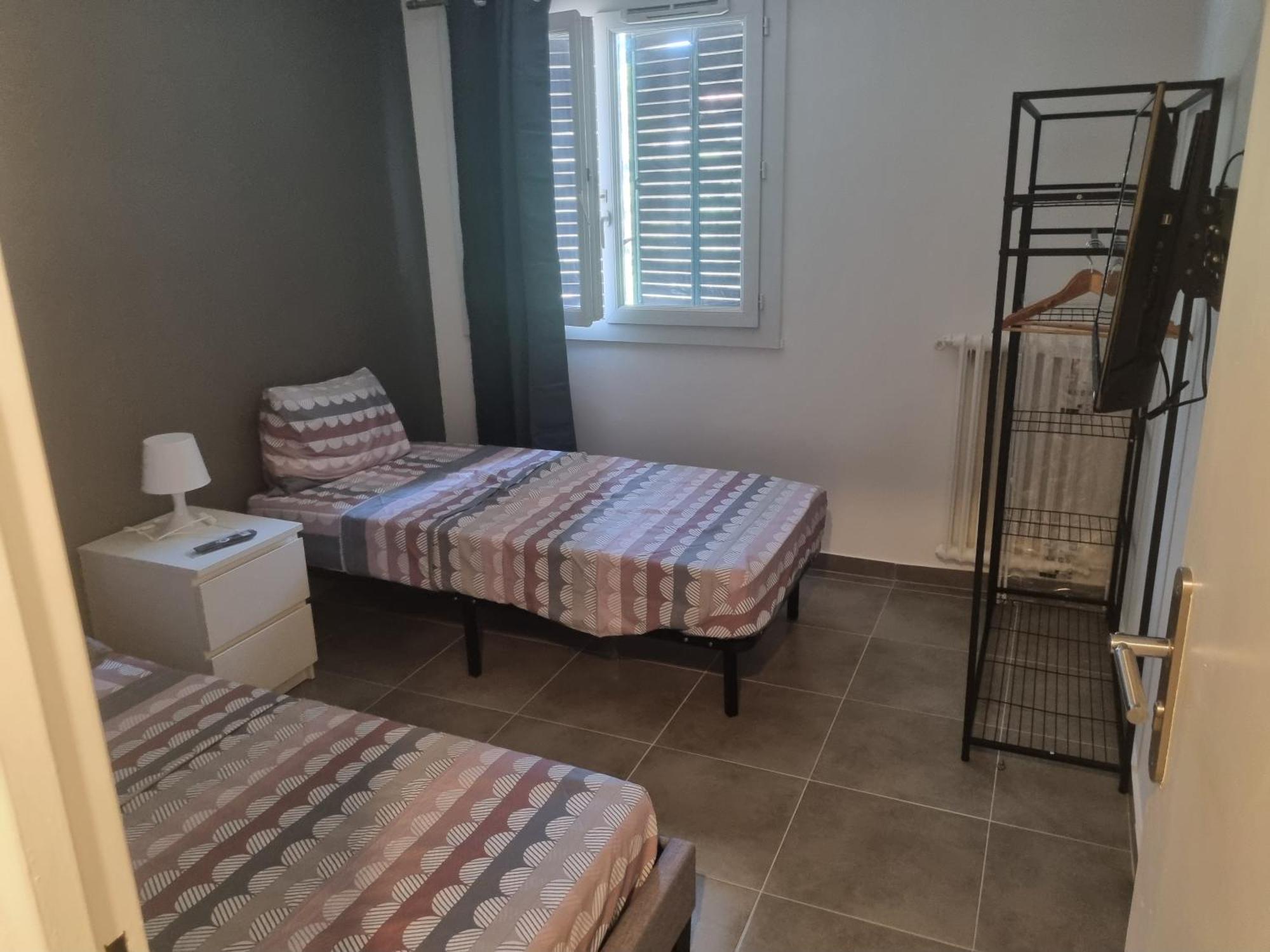Chambre Privative Renove 2024, Climatisation, Tramway Sur Place , 12 Min Centre, 16 Min Plage, Apercu Lateral Mer, 2 Wc Avec 2 Salle De Bain, Private Room Renovated 2024, Air-Conditioned , Tram On Spot, 2 Toilets And 2 Bathrooms Nice Dış mekan fotoğraf